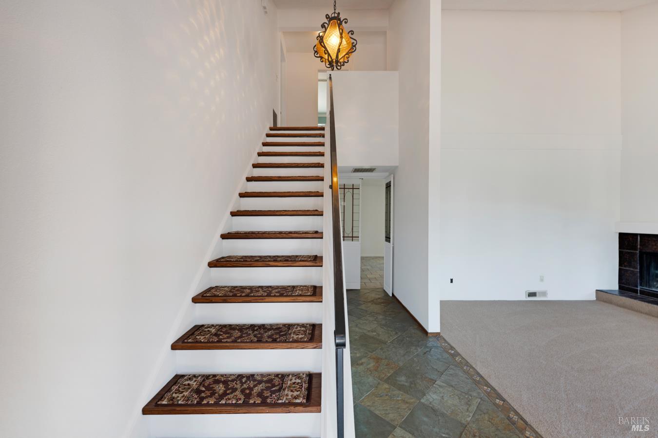 1008 Santa Clara Lane Petaluma CA 94954