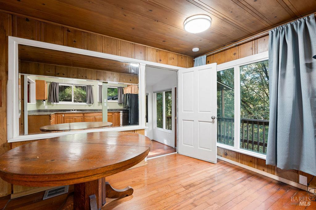 10987 Terrace Drive Forestville CA 95436