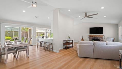 2236 Valdes Court Santa Rosa CA 95403