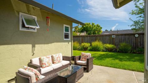 2236 Valdes Court Santa Rosa CA 95403