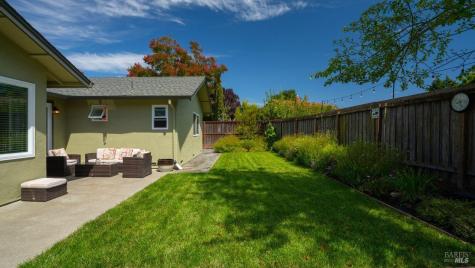 2236 Valdes Court Santa Rosa CA 95403