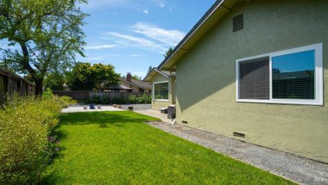2236 Valdes Court Santa Rosa CA 95403