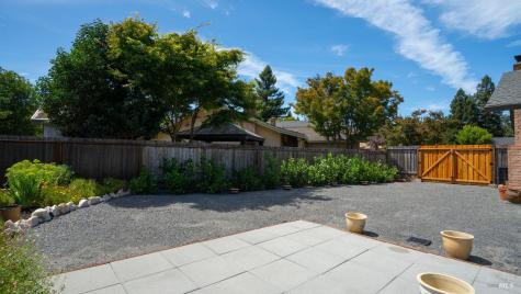 2236 Valdes Court Santa Rosa CA 95403