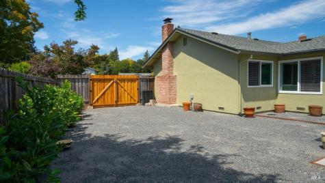2236 Valdes Court Santa Rosa CA 95403