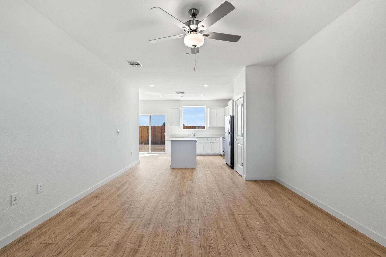 2271 Travis Court Newman CA 95360
