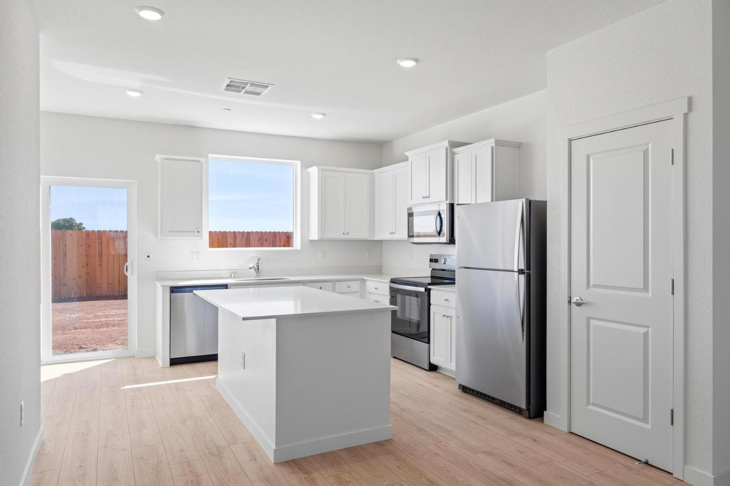 2271 Travis Court Newman CA 95360