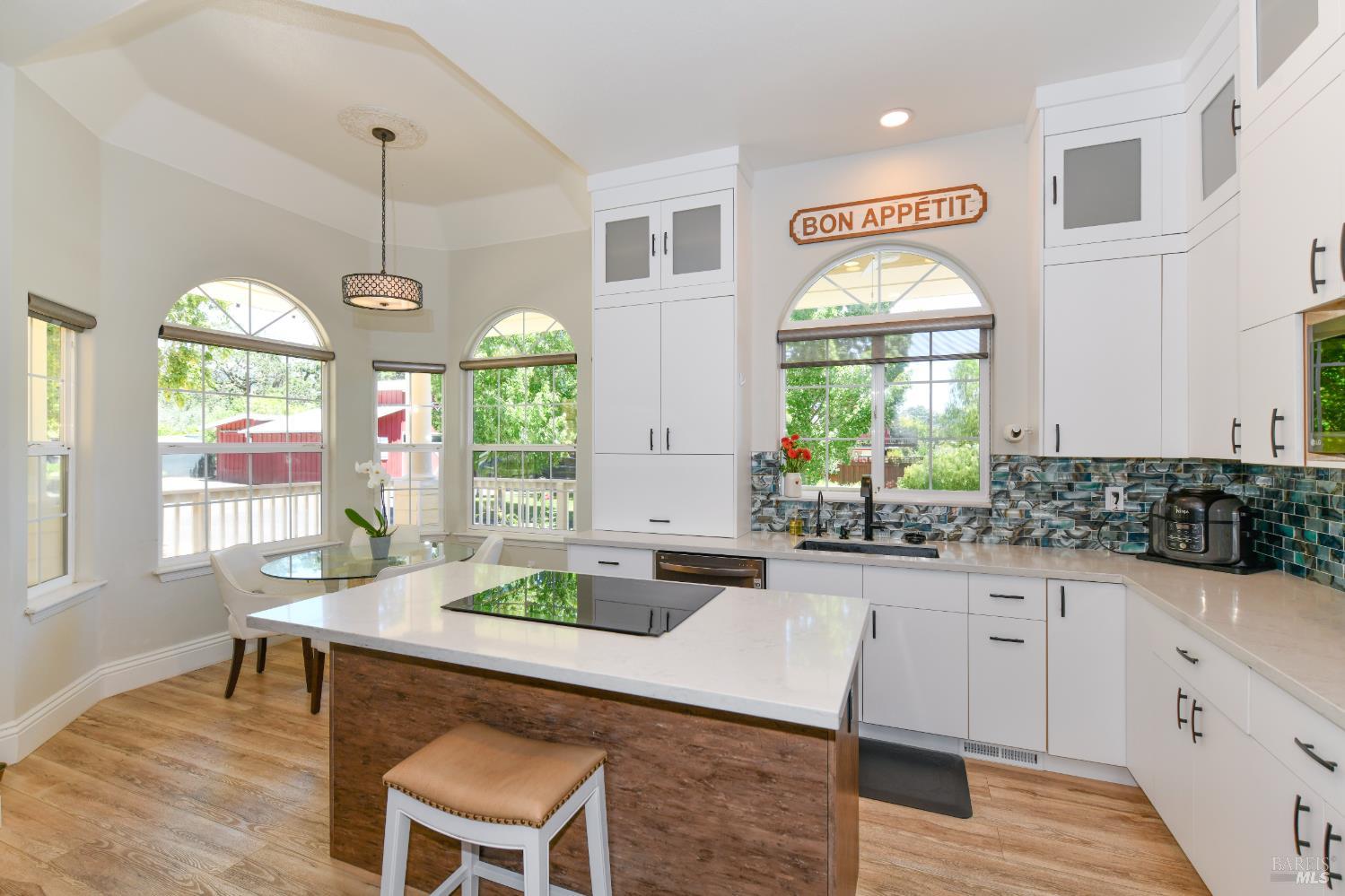 7678 Sonoma Highway Kenwood CA 95409