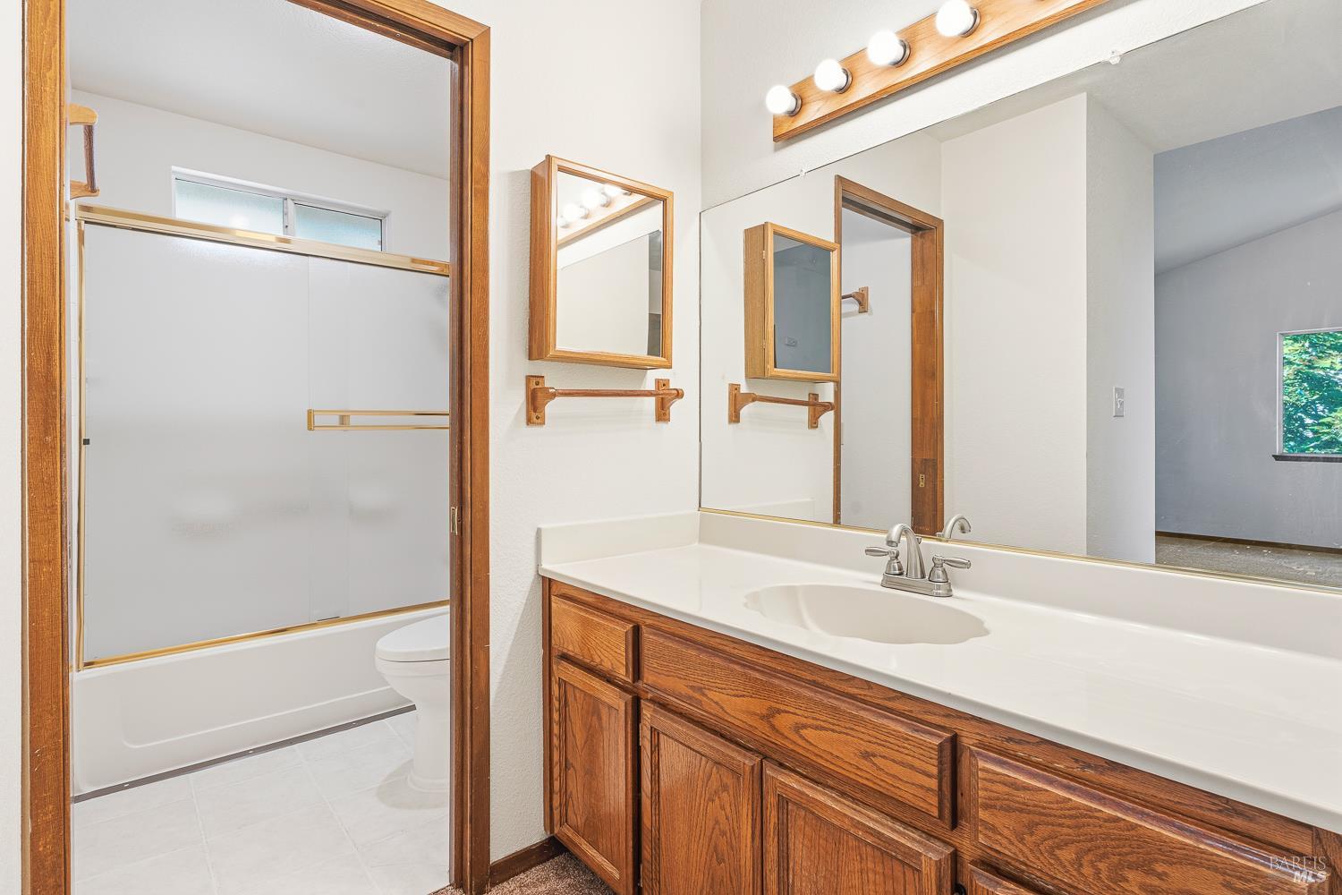 1037 Zephyr Cove Court Ukiah CA 95482