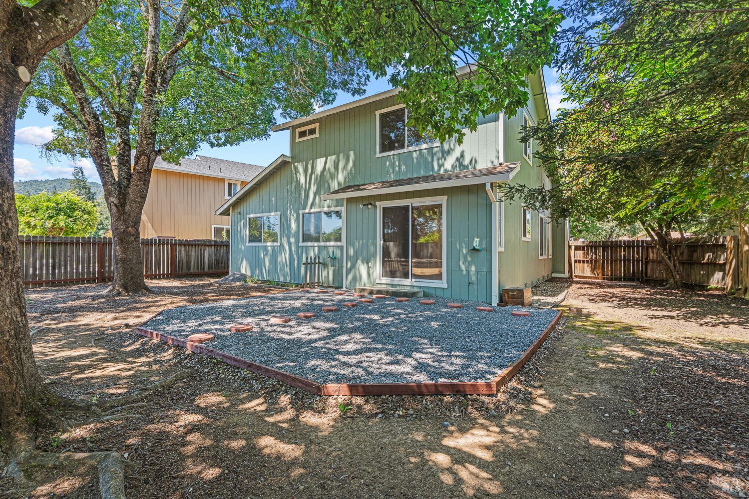 1037 Zephyr Cove Court Ukiah CA 95482