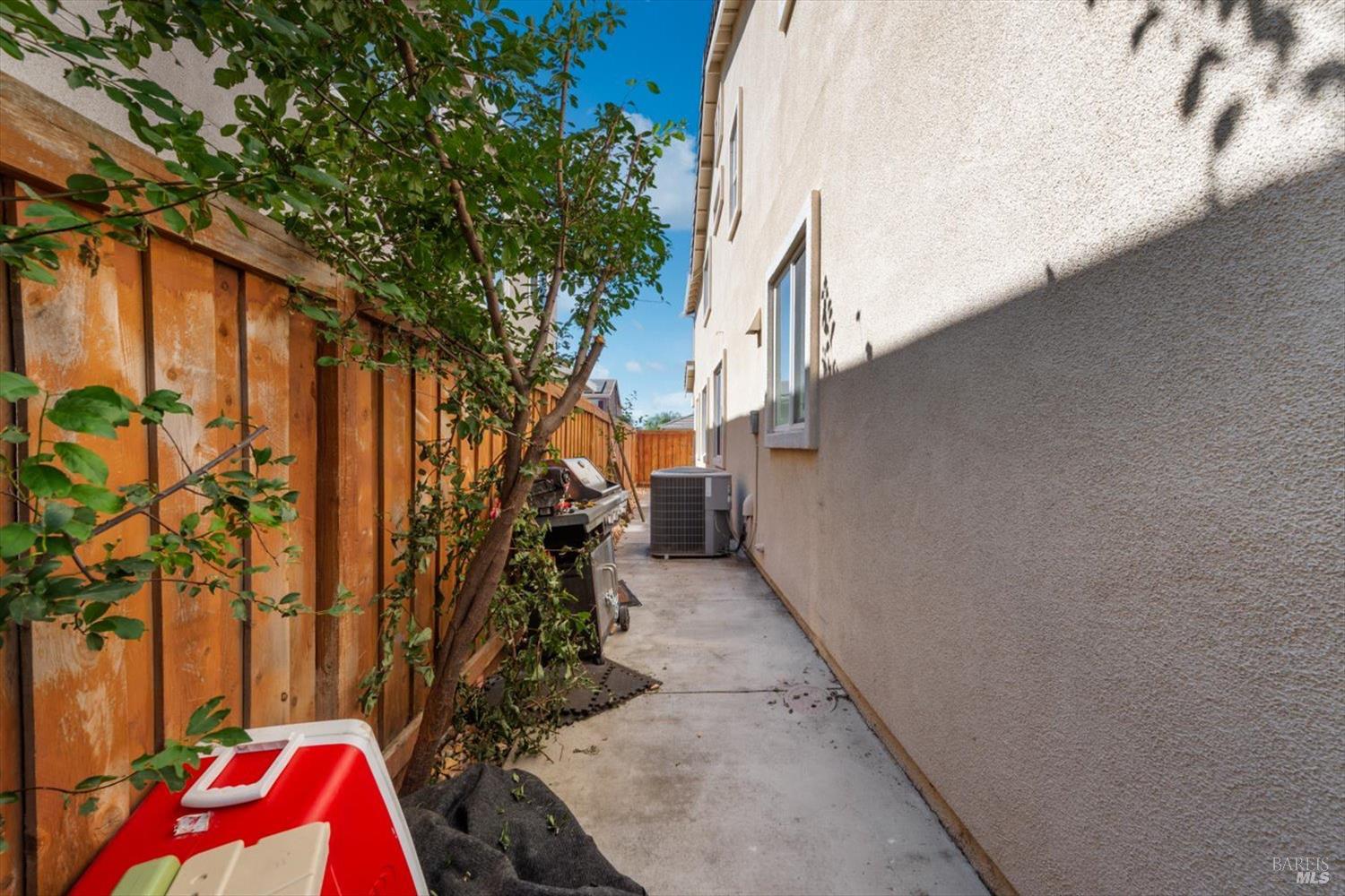 665 Brazelton Circle Vacaville CA 95688