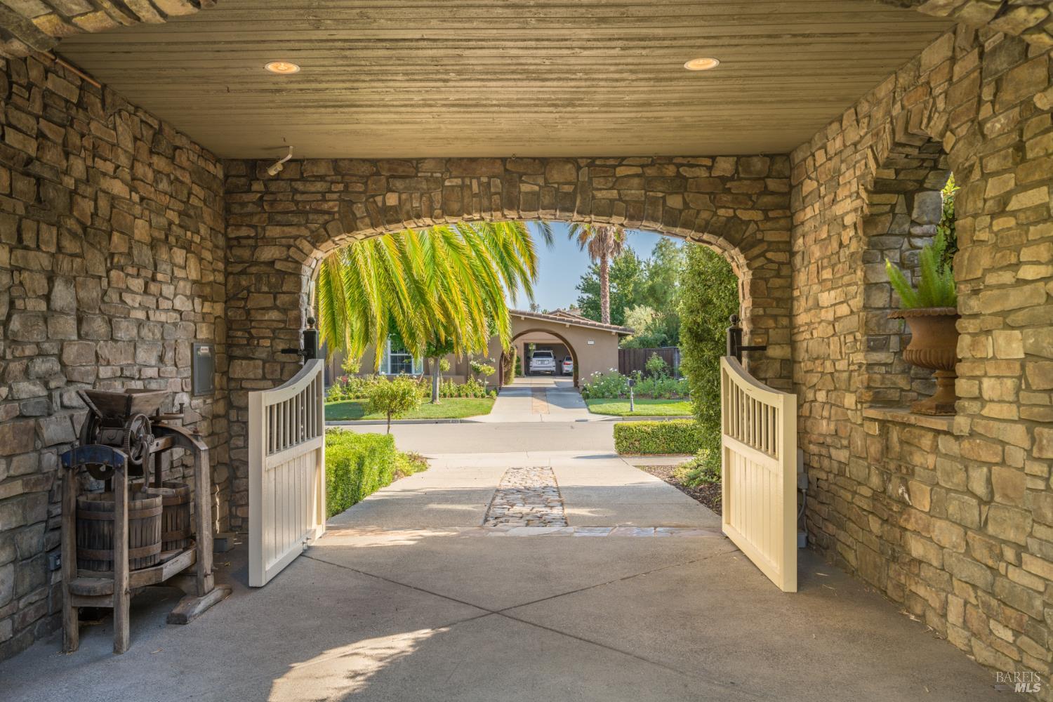 492 Saunders Drive Sonoma CA 95476