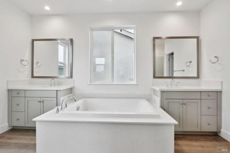 1538 Alegra Street Santa Rosa CA 95403