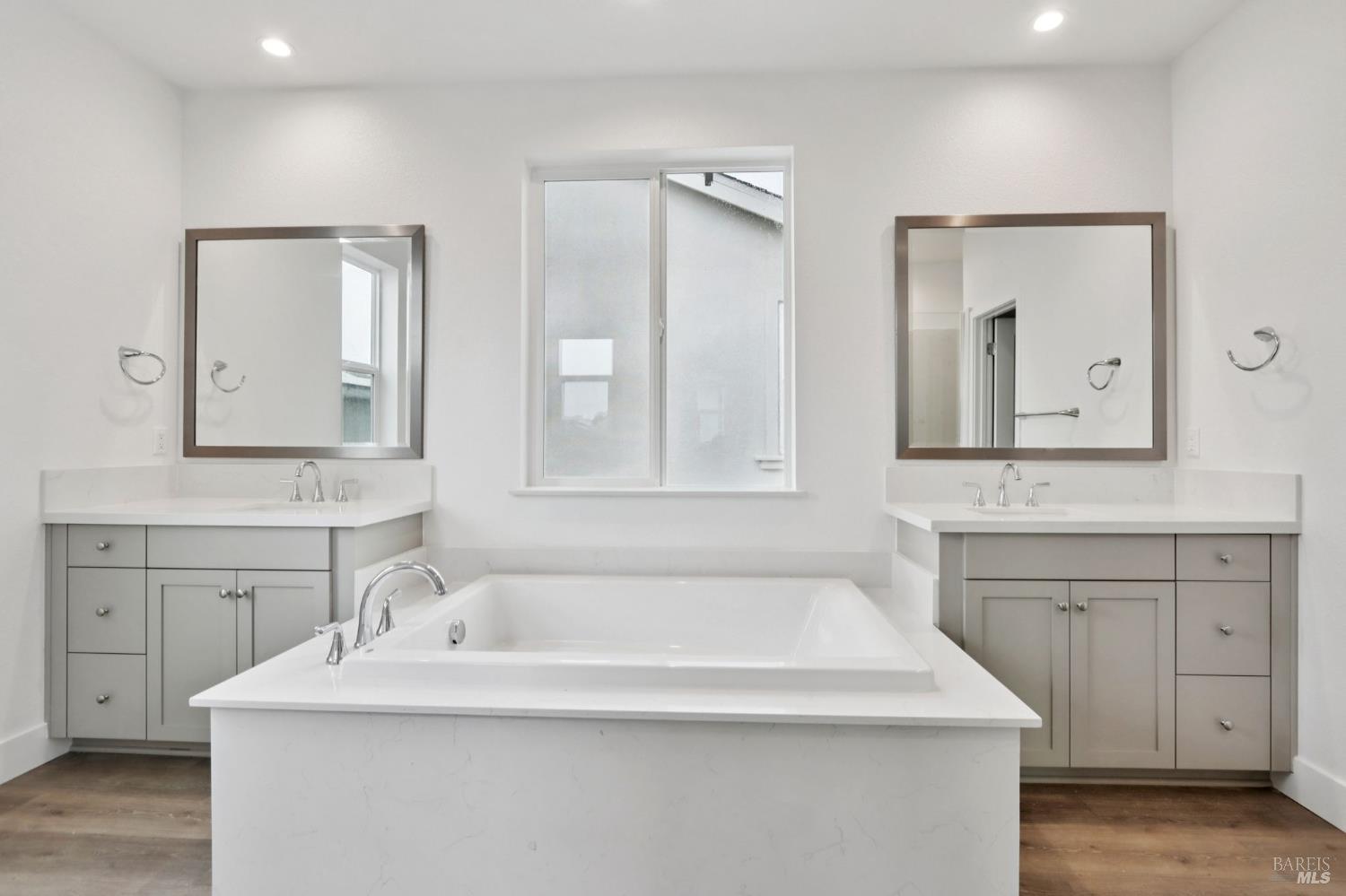 1538 Alegra Street Santa Rosa CA 95403