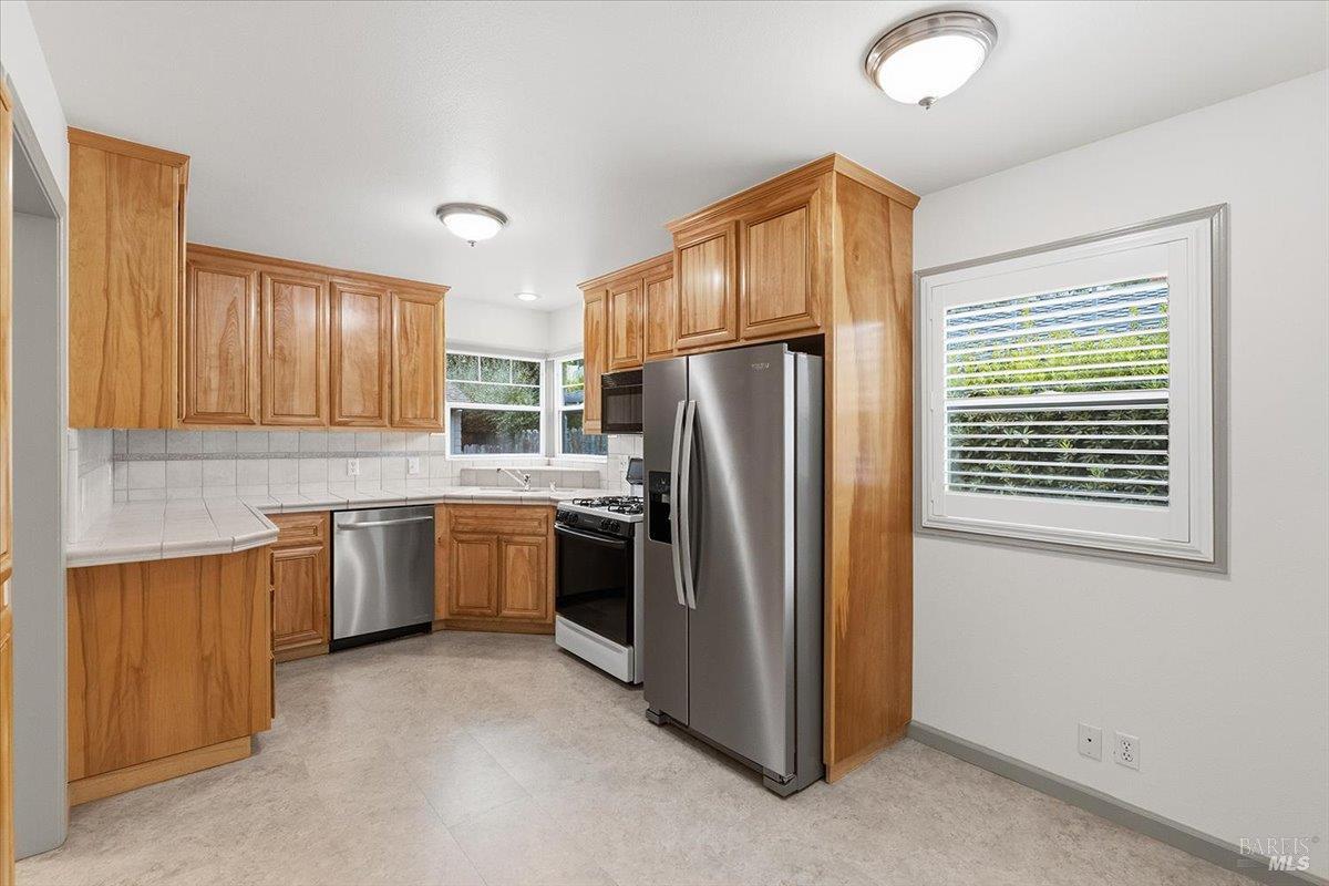 2112 Geary Drive Santa Rosa CA 95404