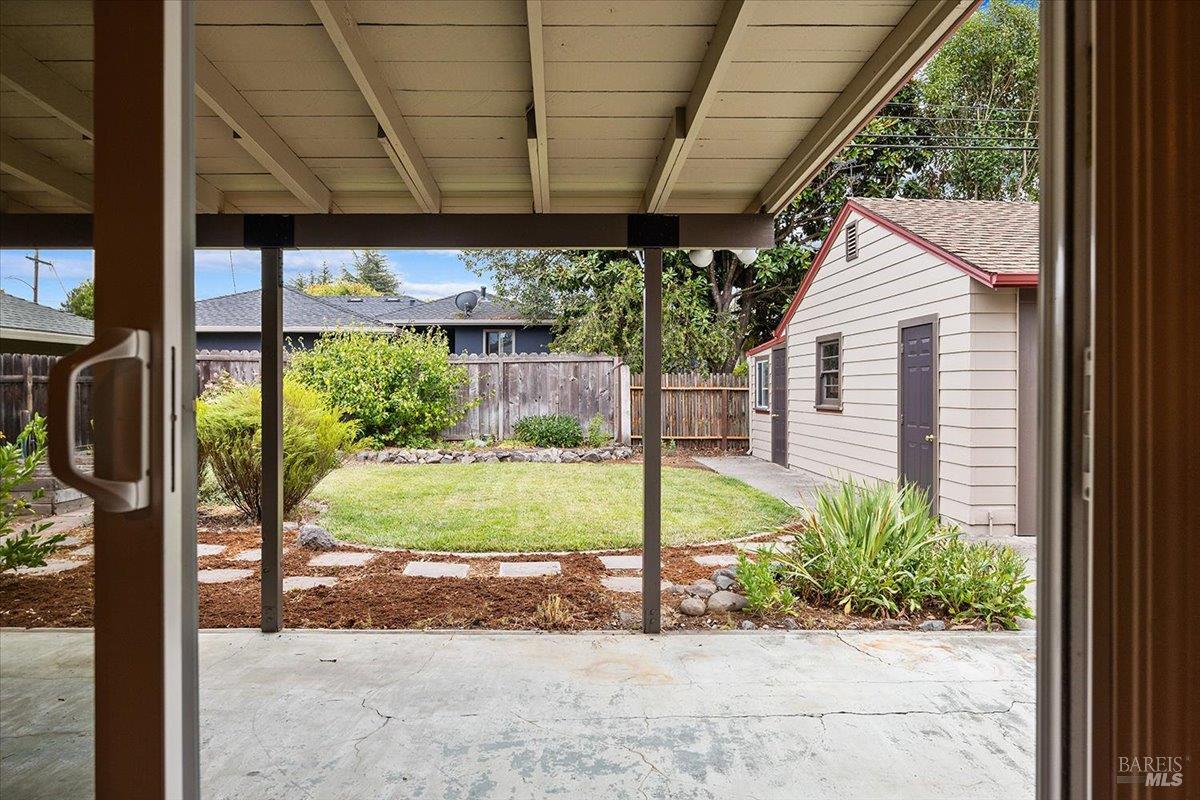 2112 Geary Drive Santa Rosa CA 95404