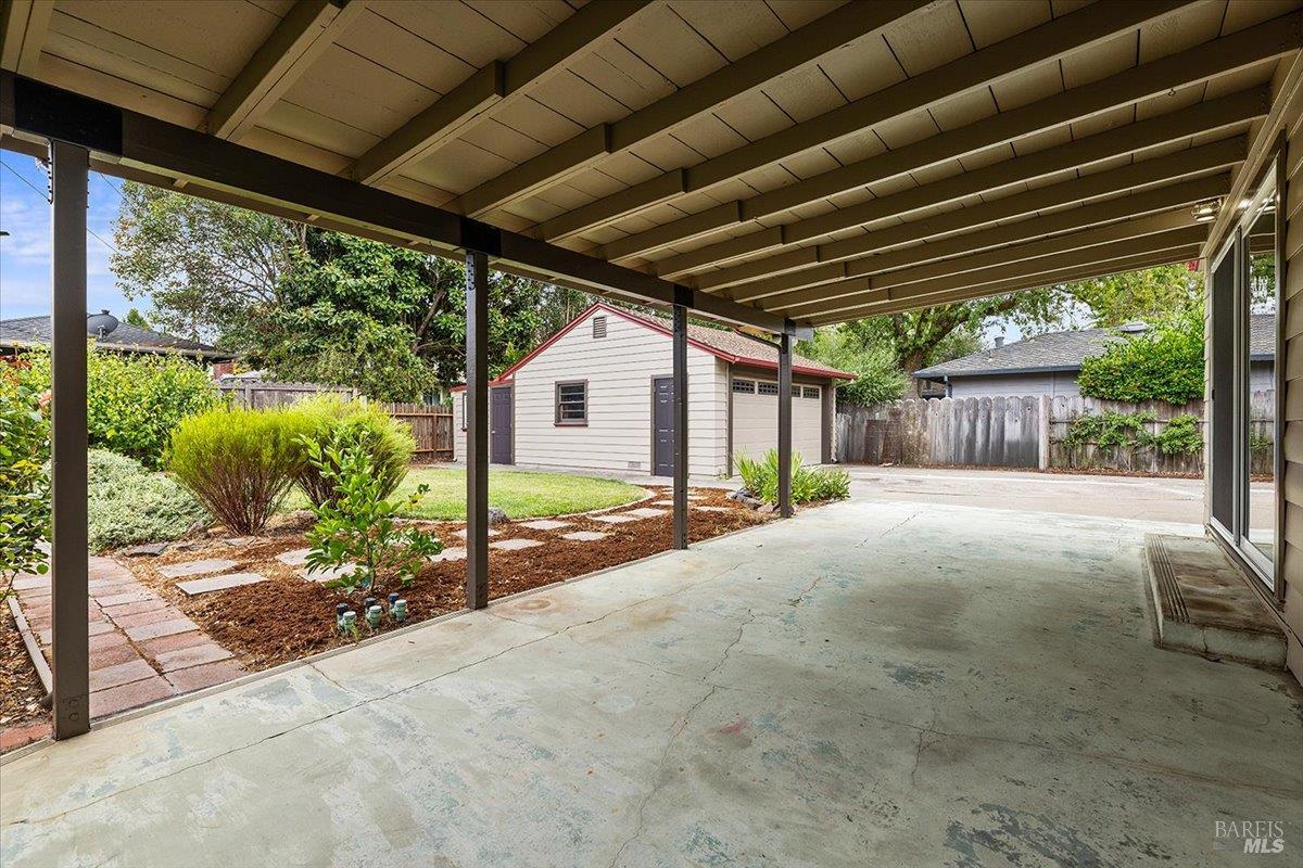 2112 Geary Drive Santa Rosa CA 95404