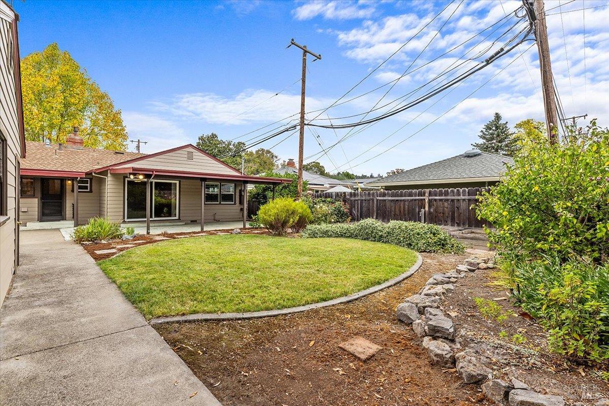 2112 Geary Drive Santa Rosa CA 95404