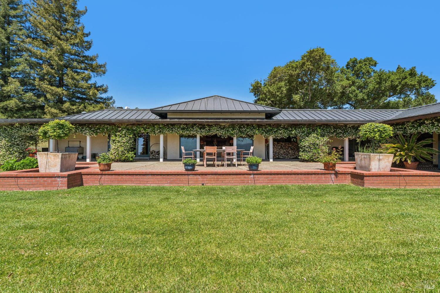 1975 Whitehall Lane St. Helena CA 94574