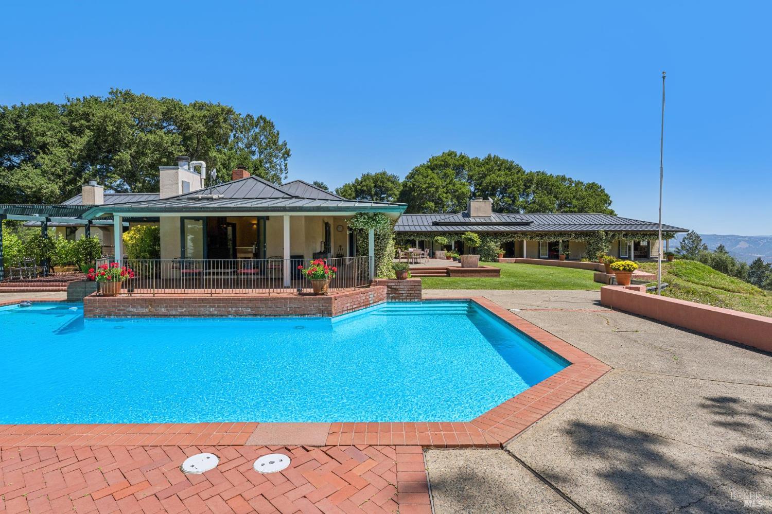1975 Whitehall Lane St. Helena CA 94574