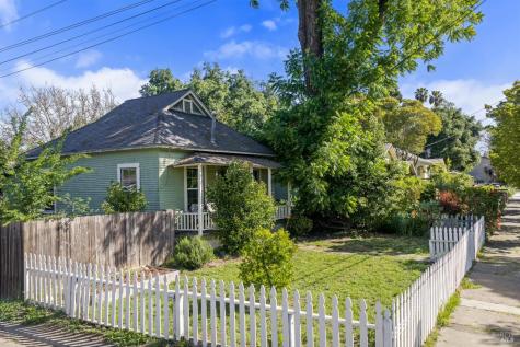 227 Hewett Street Santa Rosa CA 95401