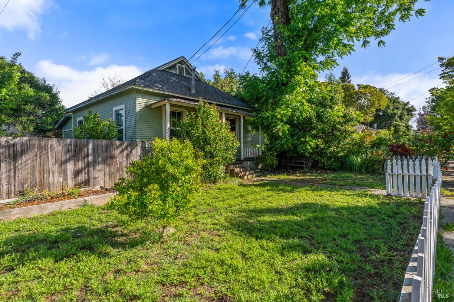 227 Hewett Street Santa Rosa CA 95401