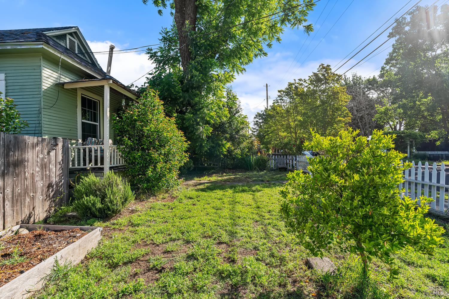 227 Hewett Street Santa Rosa CA 95401