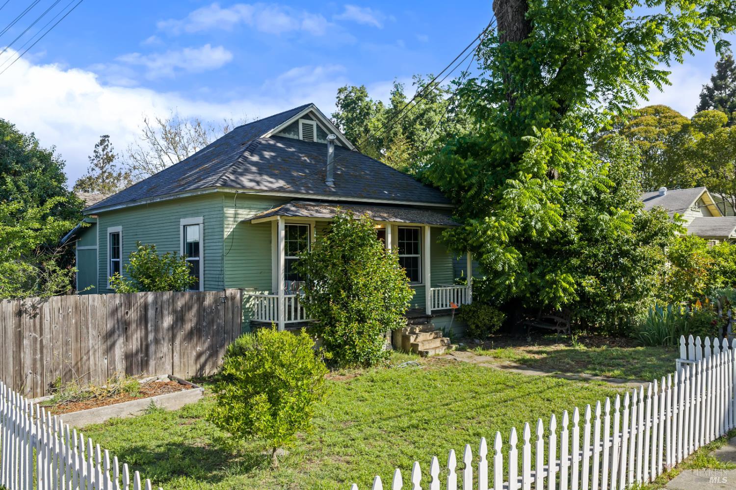 227 Hewett Street Santa Rosa CA 95401