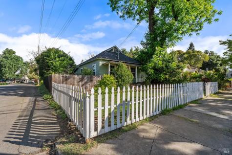 227 Hewett Street Santa Rosa CA 95401