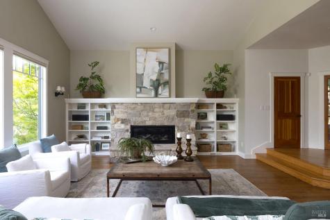 2487 Incline Drive Santa Rosa CA 95404