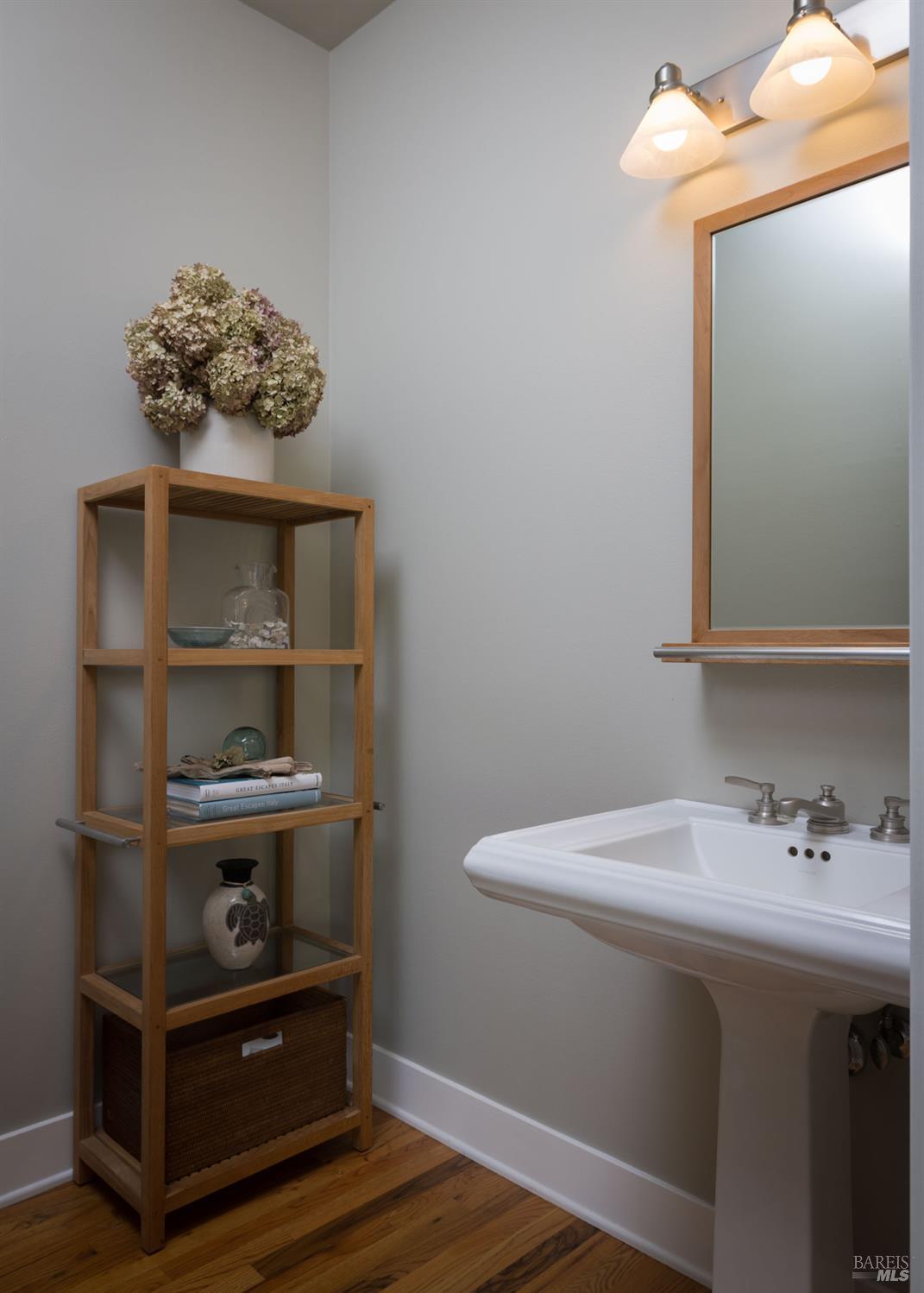 2487 Incline Drive Santa Rosa CA 95404
