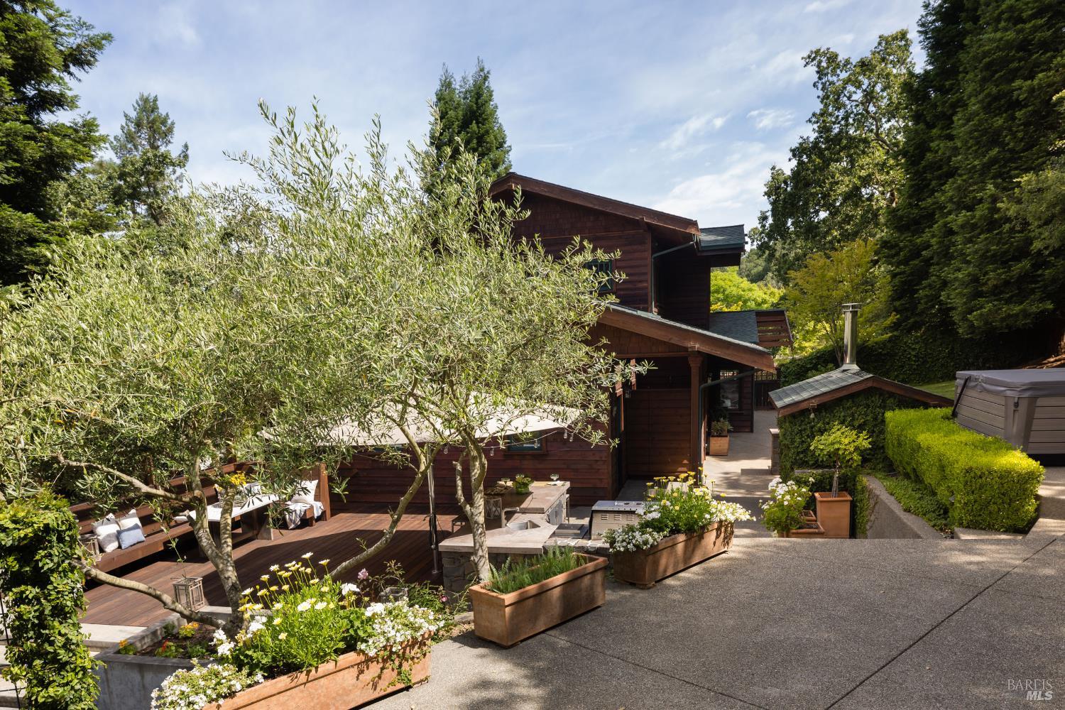 2487 Incline Drive Santa Rosa CA 95404