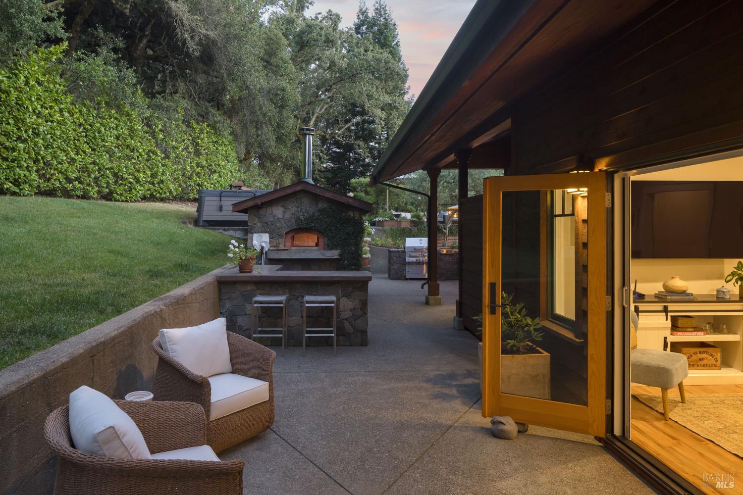2487 Incline Drive Santa Rosa CA 95404