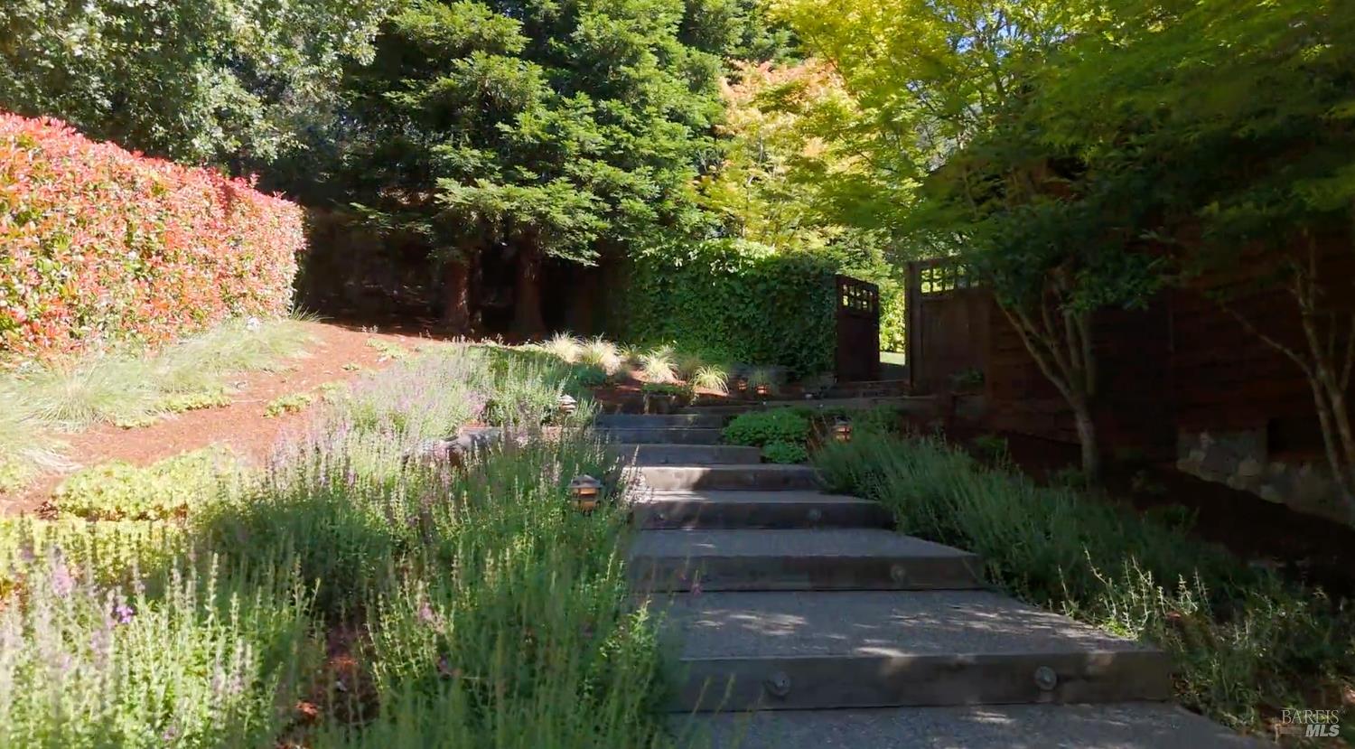 2487 Incline Drive Santa Rosa CA 95404