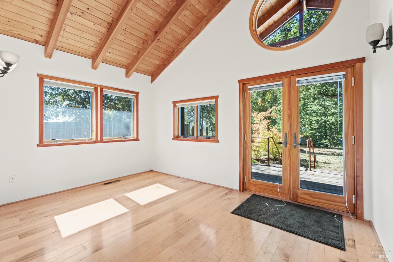 10185 East Road Redwood Valley CA 95470