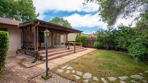 2344 Gads Hill Street Santa Rosa CA 95401