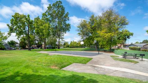 2344 Gads Hill Street Santa Rosa CA 95401