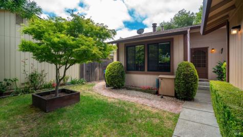 2344 Gads Hill Street Santa Rosa CA 95401
