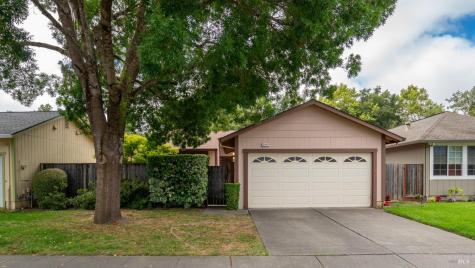 2344 Gads Hill Street Santa Rosa CA 95401