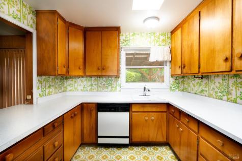 90 Summers Avenue Novato CA 94945
