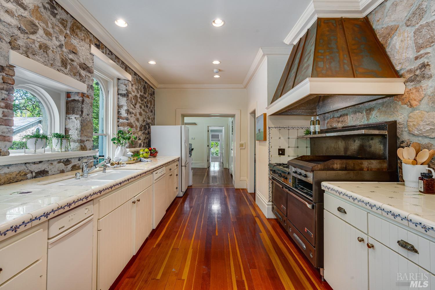 1105 Lodi Lane St. Helena CA 94574