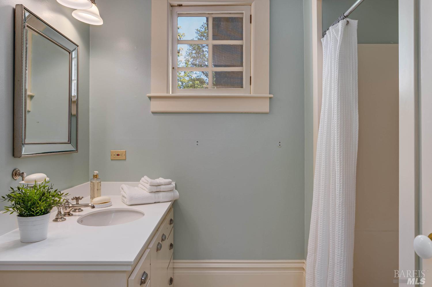 1105 Lodi Lane St. Helena CA 94574