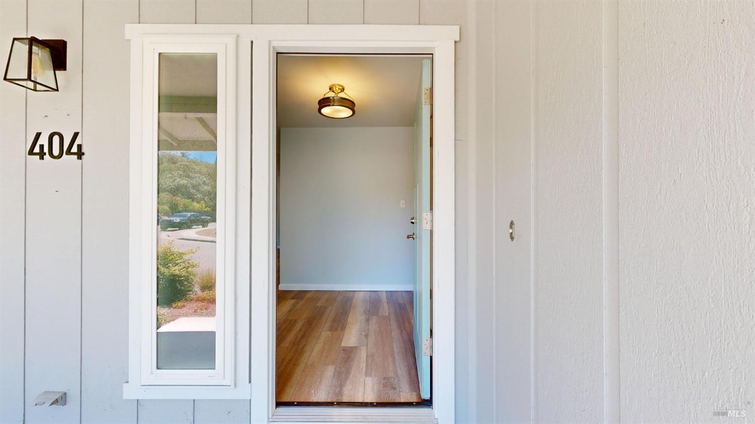 404 N Foothill Boulevard Cloverdale CA 95425