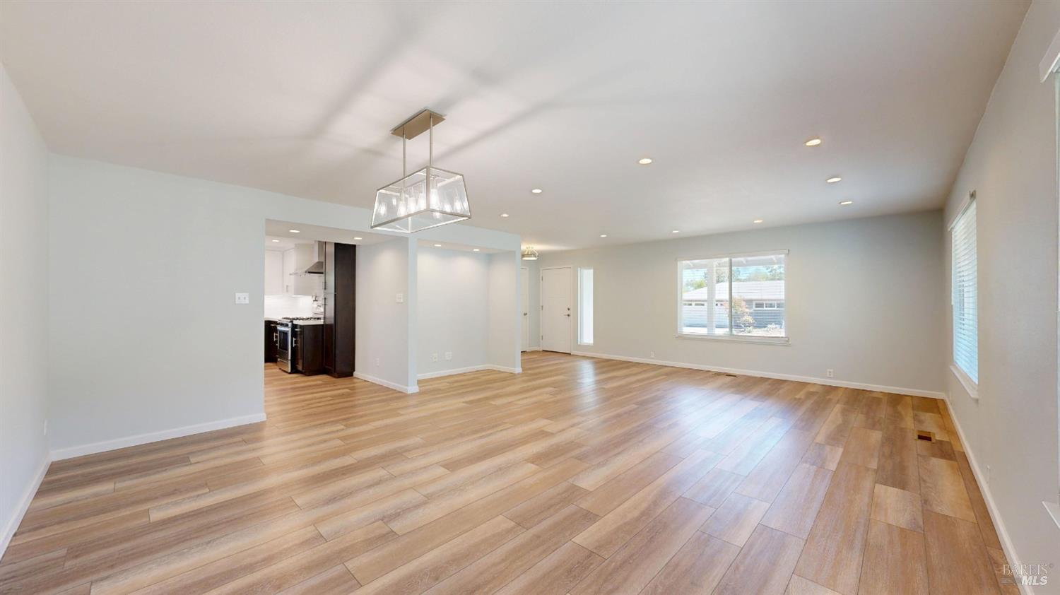 404 N Foothill Boulevard Cloverdale CA 95425