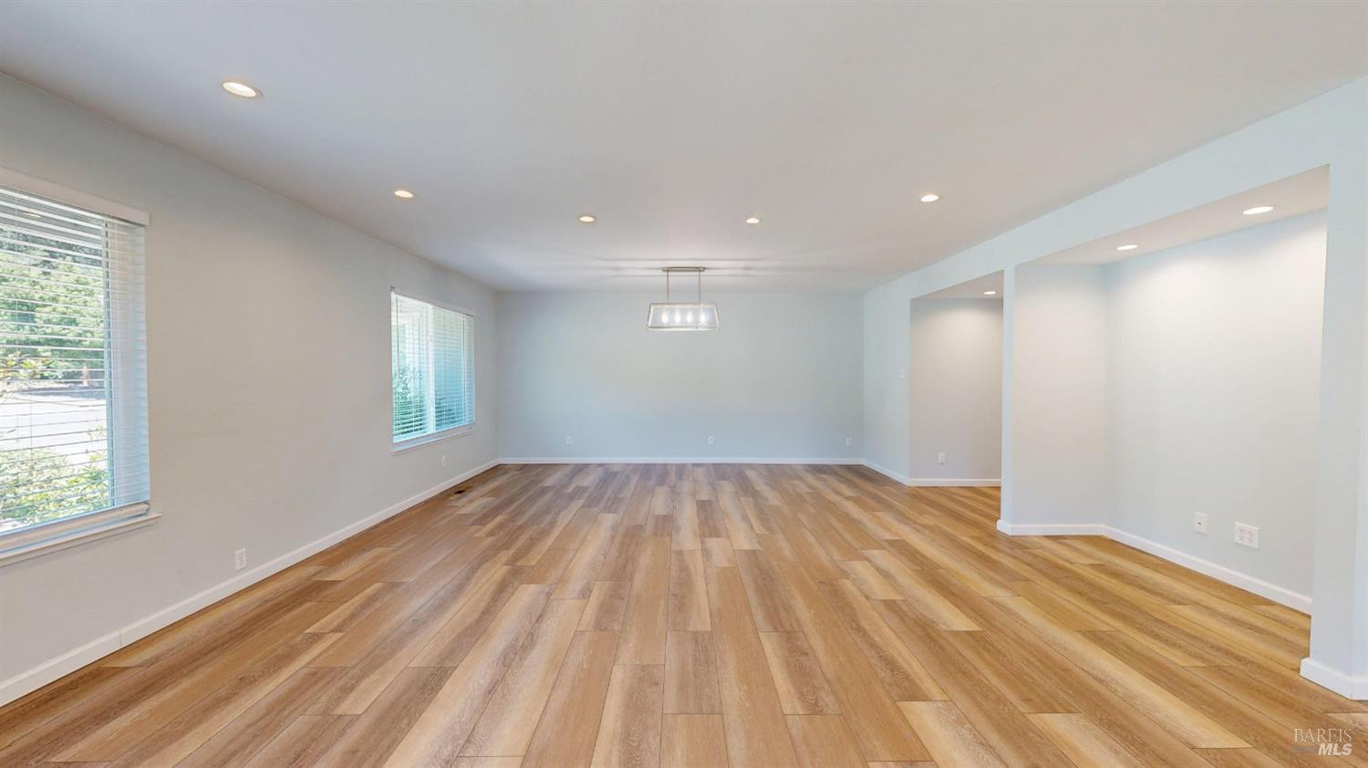 404 N Foothill Boulevard Cloverdale CA 95425