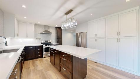 404 N Foothill Boulevard Cloverdale CA 95425