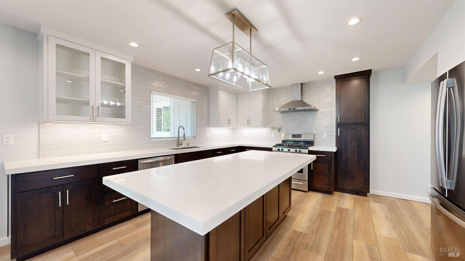 404 N Foothill Boulevard Cloverdale CA 95425
