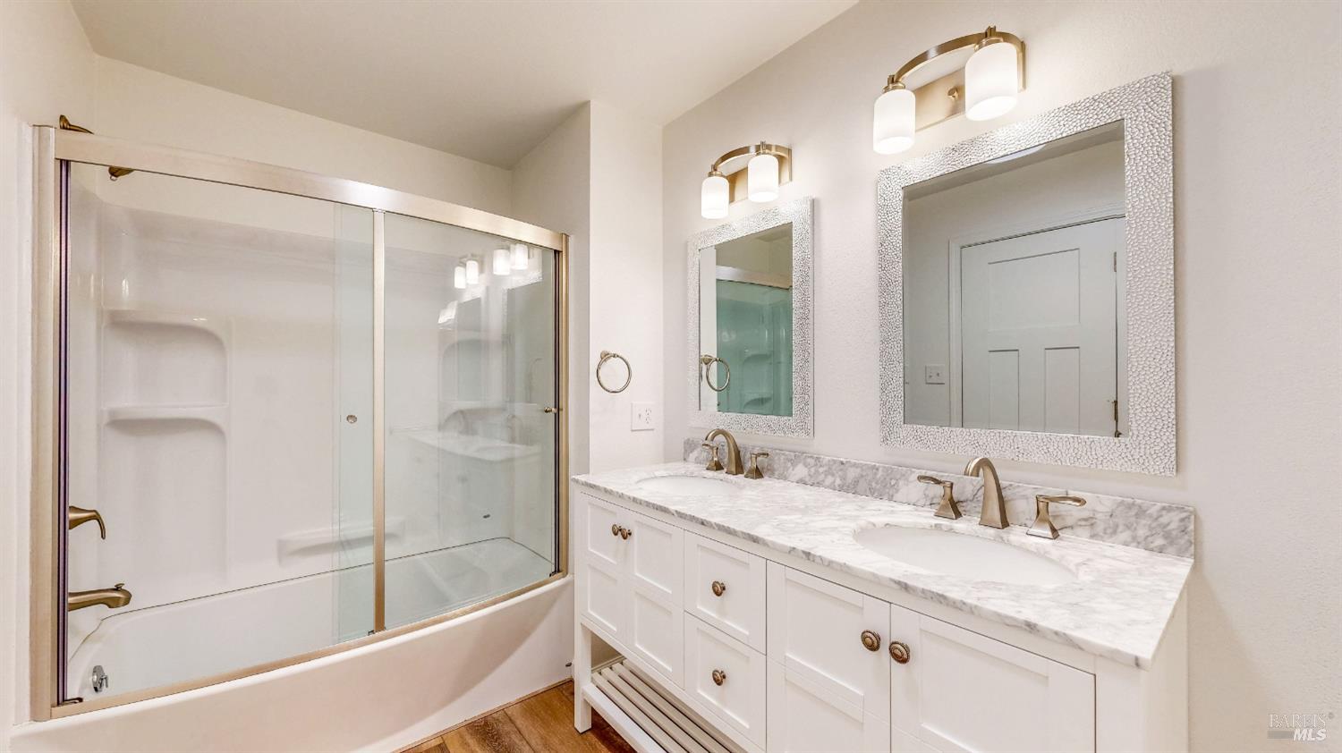 404 N Foothill Boulevard Cloverdale CA 95425