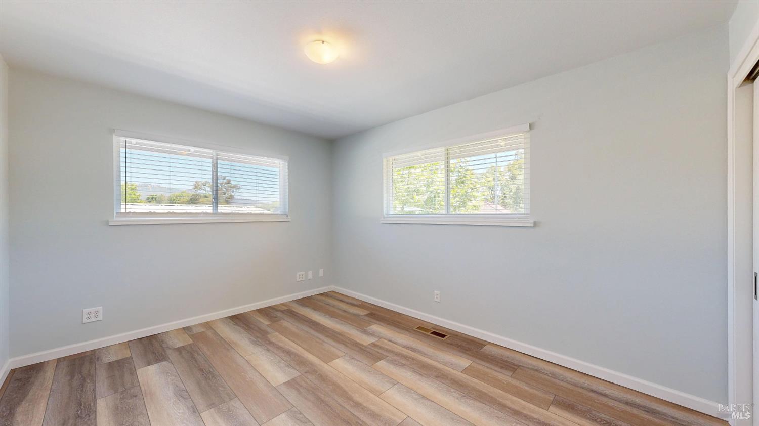 404 N Foothill Boulevard Cloverdale CA 95425