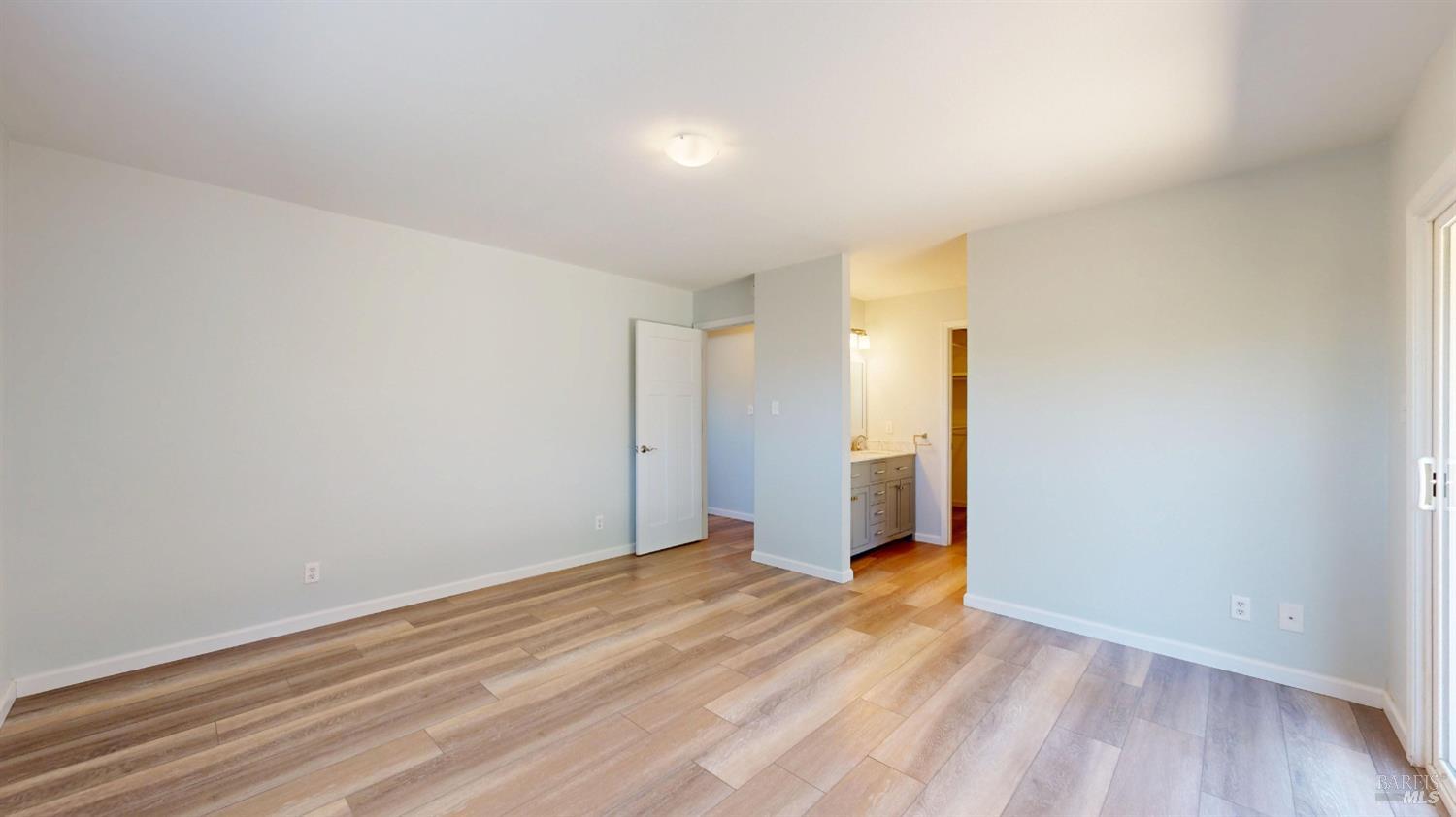 404 N Foothill Boulevard Cloverdale CA 95425