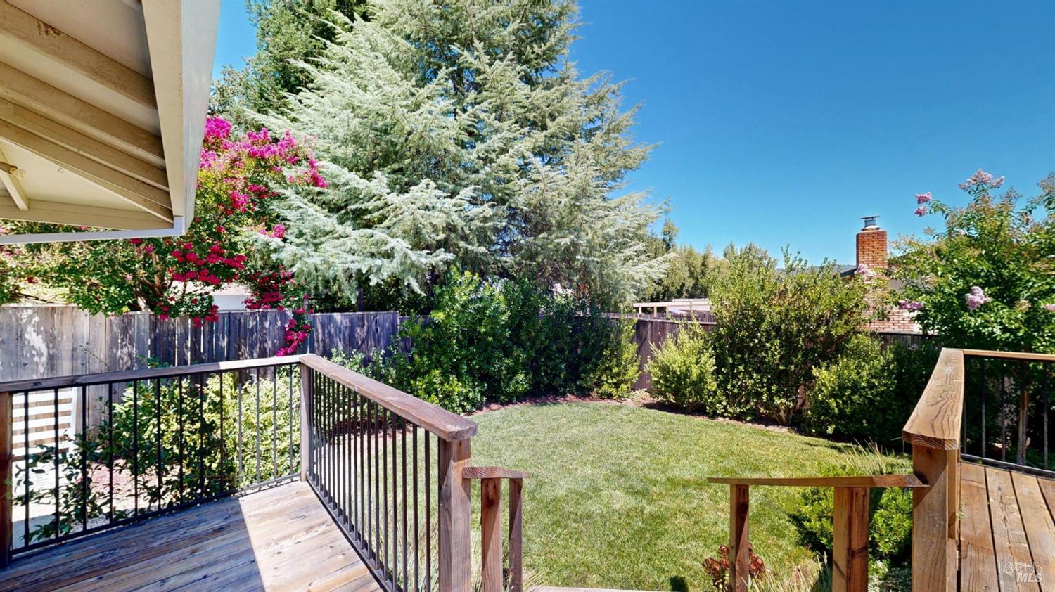 404 N Foothill Boulevard Cloverdale CA 95425